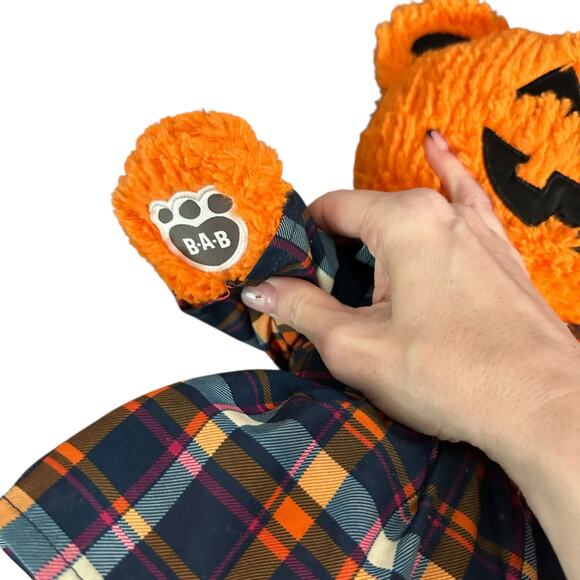 Build A Bear Orange Pumpkin Bear Glow Light Up Halloween 17" Plush Retired - Picture 4 of 5